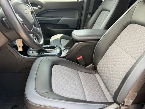 Used 2022 Chevrolet Colorado Z71 w/ Safety Package AWD/4WD image 13