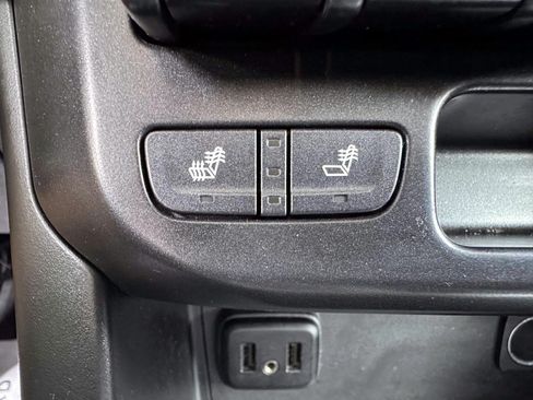 Used 2022 Chevrolet Colorado ZR2 w/ Colorado ZR2 Bison Edition AWD/4WD image 26