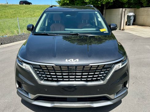 Used 2023 Kia Carnival SX FWD image 2