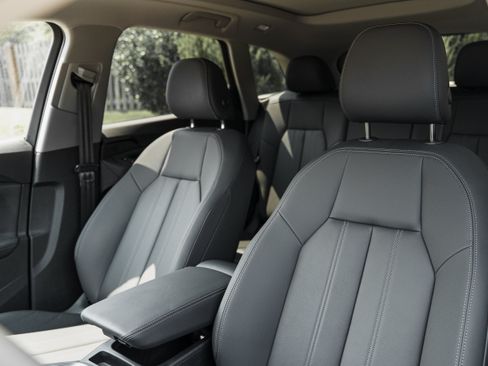 Certified 2025 Audi Q5 Premium AWD/4WD image 19