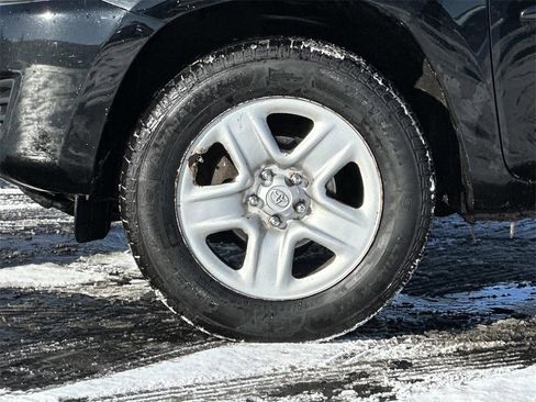 Used 2011 Toyota RAV4 4WD image 9