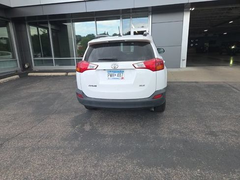 Used 2013 Toyota RAV4 XLE FWD image 20