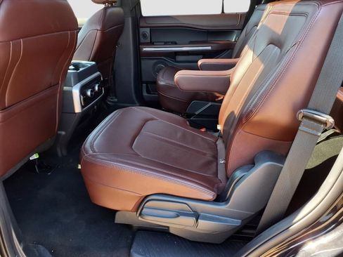 Used 2024 Ford Expedition Limited image 25