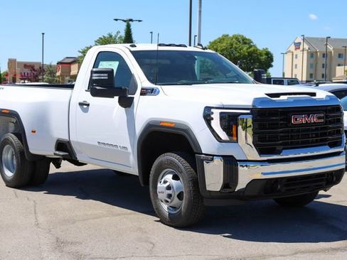New 2026 GMC Sierra 3500 Pro AWD/4WD image 1