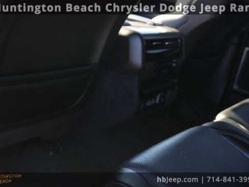Used 2022 Jeep Wagoneer Series III image 39