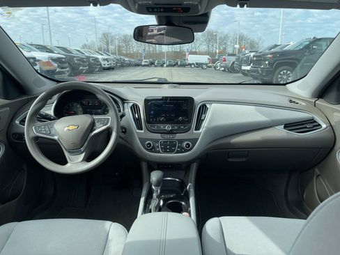 Used 2025 Chevrolet Malibu LT image 15