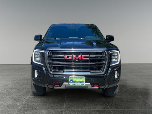 Used 2024 GMC Yukon XL AT4 w/ Technology Package AWD/4WD image 2