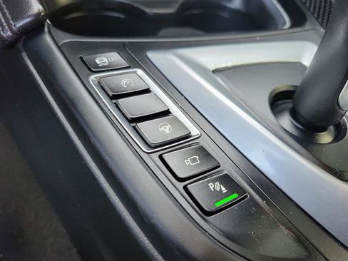 Used 2016 BMW M4 Convertible image 12