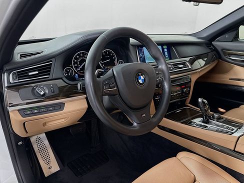 Used 2013 BMW 750Li RWD image 9