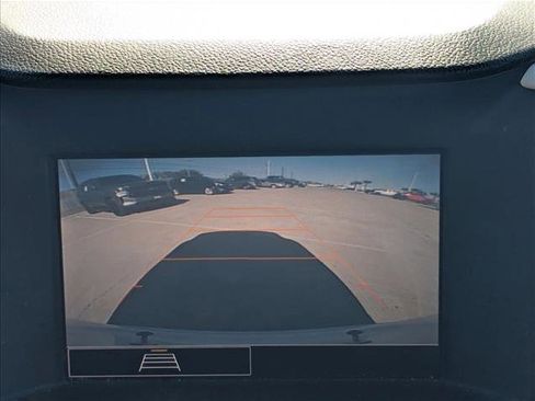 Used 2022 GMC Terrain SLE w/ Driver Convenience Package image 12