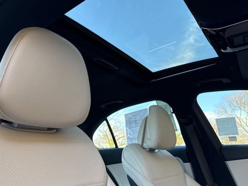 Certified 2025 Mercedes-Benz C 300 Sedan image 15