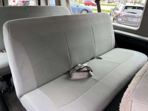 Used 2007 Ford E-350 and Econoline 350 XLT image 21