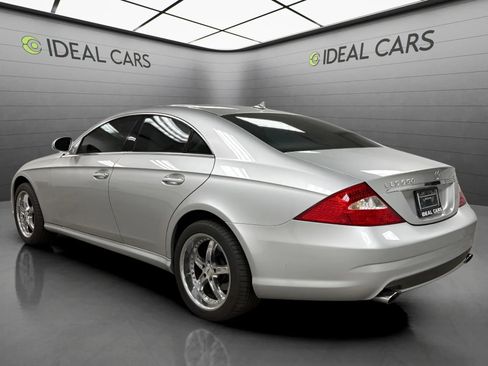 Used 2008 Mercedes-Benz CLS 550 image 7