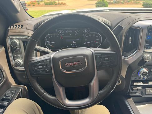 Used 2019 GMC Sierra 1500 SLT w/ SLT Premium Package AWD/4WD image 20