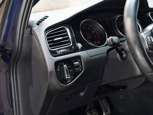 Used 2018 Volkswagen GTI SE w/ SE Leather Package image 39