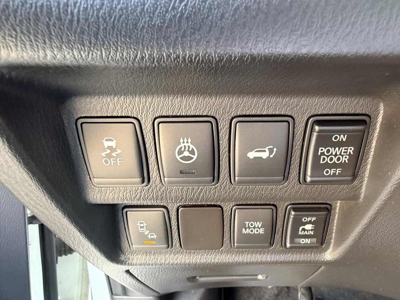 Used 2016 Nissan Pathfinder Platinum AWD/4WD image 22