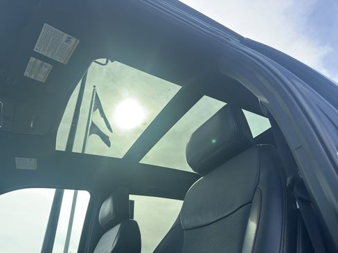 Used 2021 Ford F150 Lariat w/ Equipment Group 502A High image 23