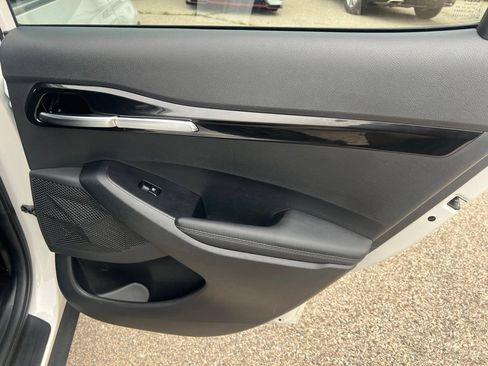 Certified 2024 Kia Seltos S FWD image 16
