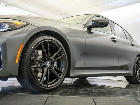 Certified 2022 BMW 330i Sedan w/ M Sport Package image 9