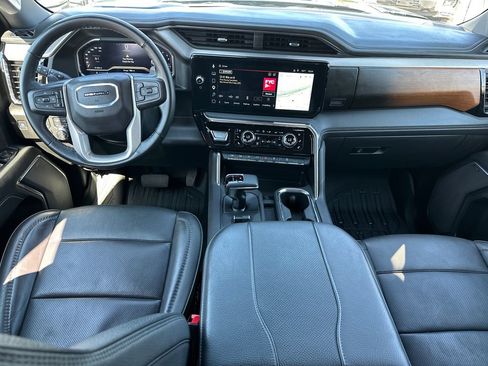 Used 2025 GMC Sierra 1500 Denali w/ Technology Package AWD/4WD image 24
