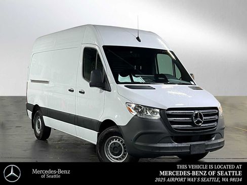 Used 2025 Mercedes-Benz Sprinter 2500 image 1