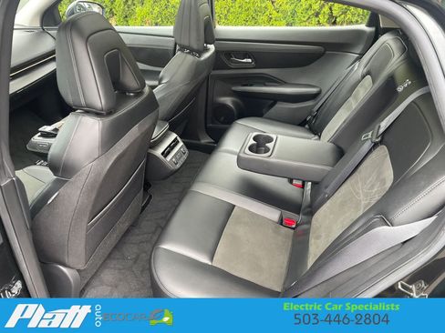 Used 2023 Nissan Ariya FWD image 39