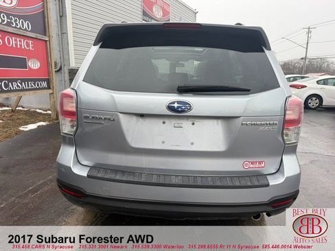Used 2017 Subaru Forester 2.5i Premium w/ All-Weather Package AWD/4WD image 7