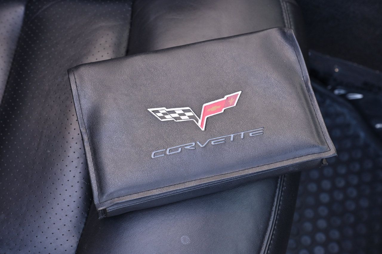 Used 2006 Chevrolet Corvette Convertible w/ Preferred Equipment Group RWD image 56
