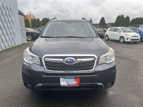 Used 2016 Subaru Forester 2.5i Touring w/ Eyesight & Navigation System image 3
