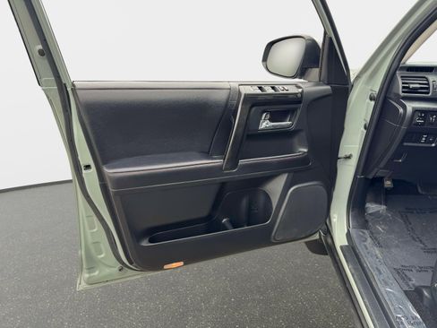 Certified 2023 Toyota 4Runner TRD Off-Road Premium w/ Moonroof Package image 18