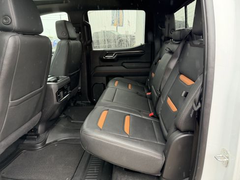 Used 2024 GMC Sierra 1500 AT4 w/ Technology Package image 14