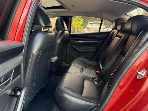 Used 2021 MAZDA MAZDA3 s image 13