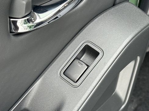 New 2026 Nissan Frontier SV image 30