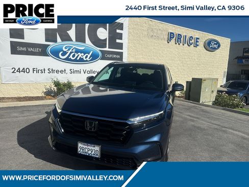 Used 2025 Honda CR-V LX image 1