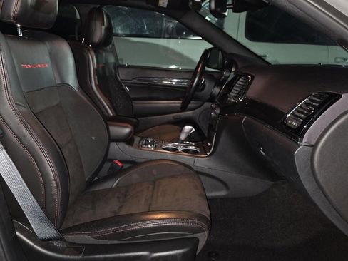 Used 2021 Jeep Grand Cherokee Trailhawk image 8