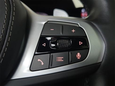 Used 2022 BMW X5 M50i w/ Executive Package image 21