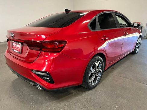 Used 2021 Kia Forte LXS FWD image 3