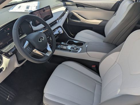 Certified 2027 INFINITI QX60 Luxe w/ Family Package FWD image 11