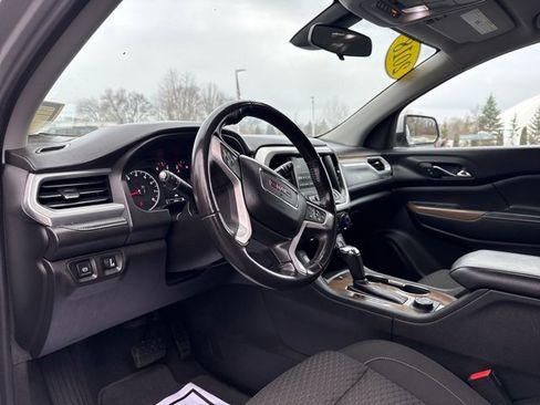 Used 2018 GMC Acadia SLE image 9