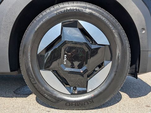 Certified 2026 Kia EV9 Wind image 13