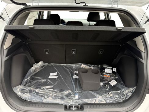 New 2026 Hyundai Venue SE image 17