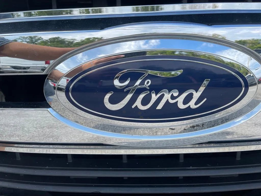 Used 2019 Ford F350 XL w/ STX Appearance Package AWD/4WD image 11