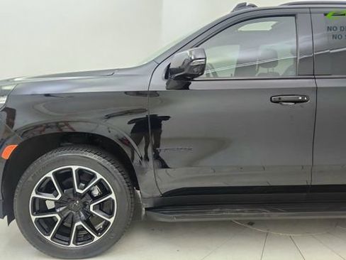 Used 2021 Chevrolet Tahoe RST w/ Luxury Package RWD image 10