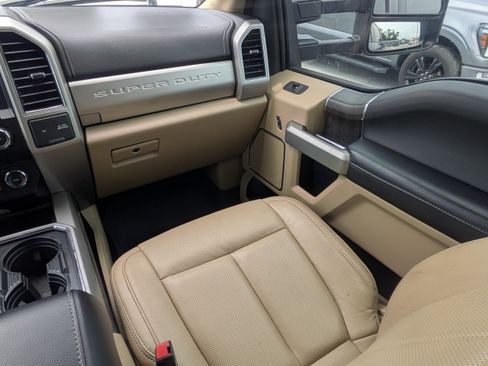 Used 2020 Ford F250 Lariat w/ Tremor Off-Road Package AWD/4WD image 17
