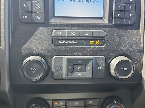 Used 2020 Ford F250 XL w/ Power Equipment Group image 25