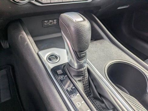 Used 2025 Nissan Altima 2.5 SV FWD image 11