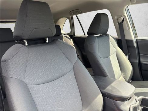 Certified 2025 Toyota RAV4 XLE FWD image 24