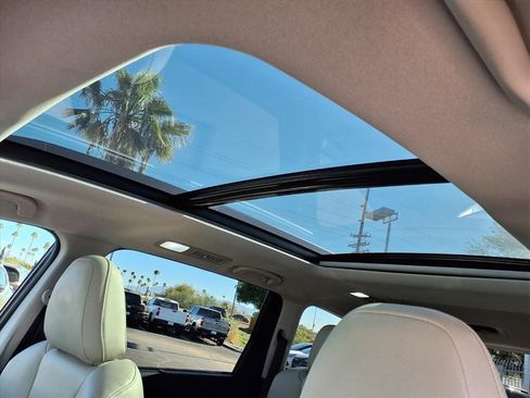 Used 2022 Subaru Ascent Limited w/ Technology Package image 3