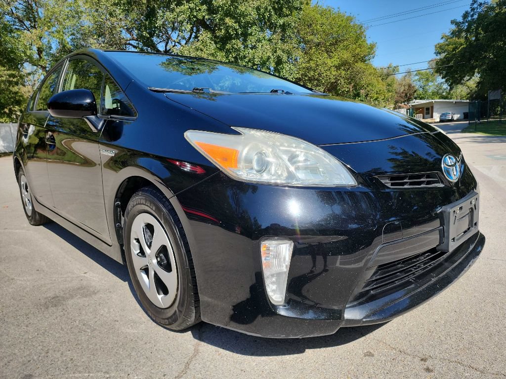 Used 2014 Toyota Prius Two FWD image 1