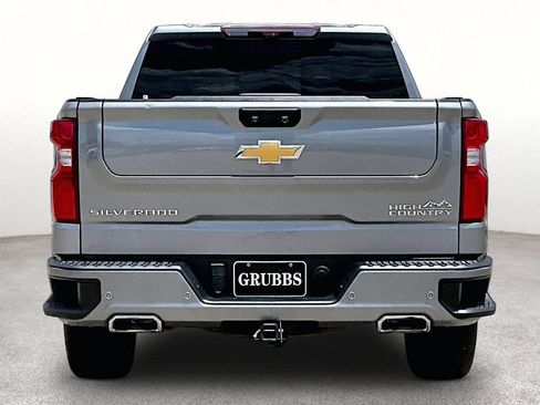 Used 2023 Chevrolet Silverado 1500 High Country w/ High Country Premium Package AWD/4WD image 5